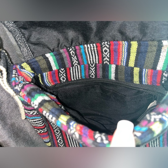 Vintage shoulder handbag with four pockets for essentials - Picture 2 of 3